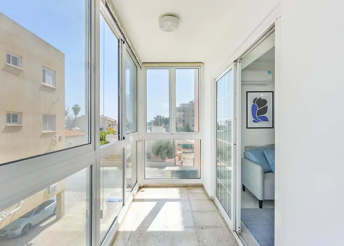 White 1-Bedroom Apartment By Mackenzie Beach