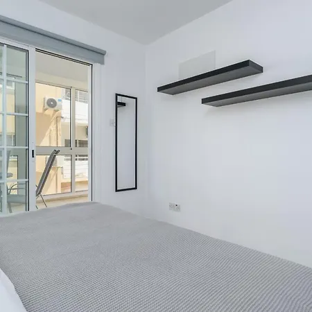 White 1-Bedroom Apartment By Mackenzie Beach Larnaka Exterior foto