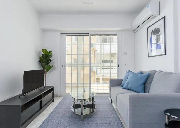 White 1-Bedroom Apartment By Mackenzie Beach